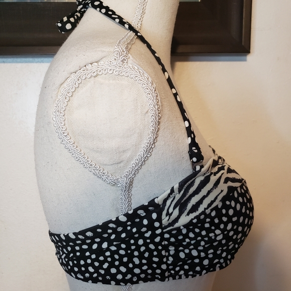 Victoria's Secret Black-and-White Bikini Top - Picture 4 of 6